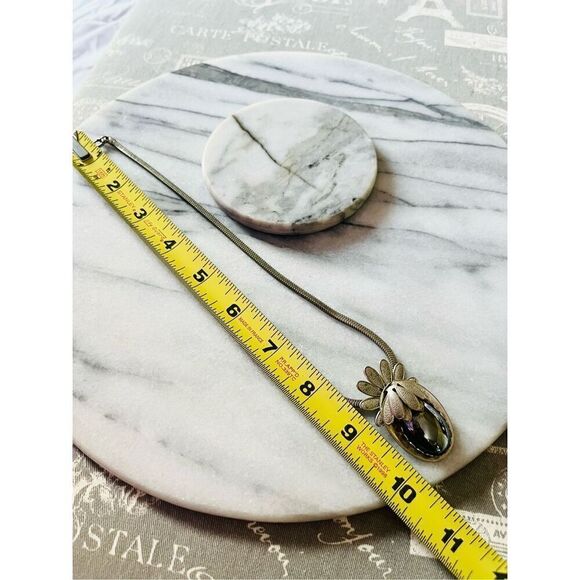 Vintage Pendant Necklace Ornate Oval Silver Toned Metal Unique Retro - Picture 7 of 9